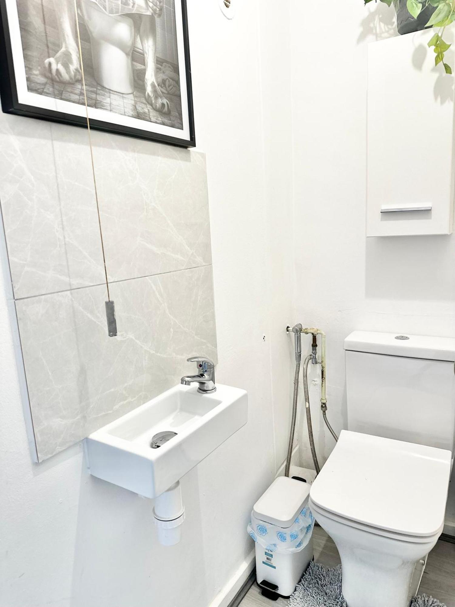 Stylish Modern Centre Flat Birmingham