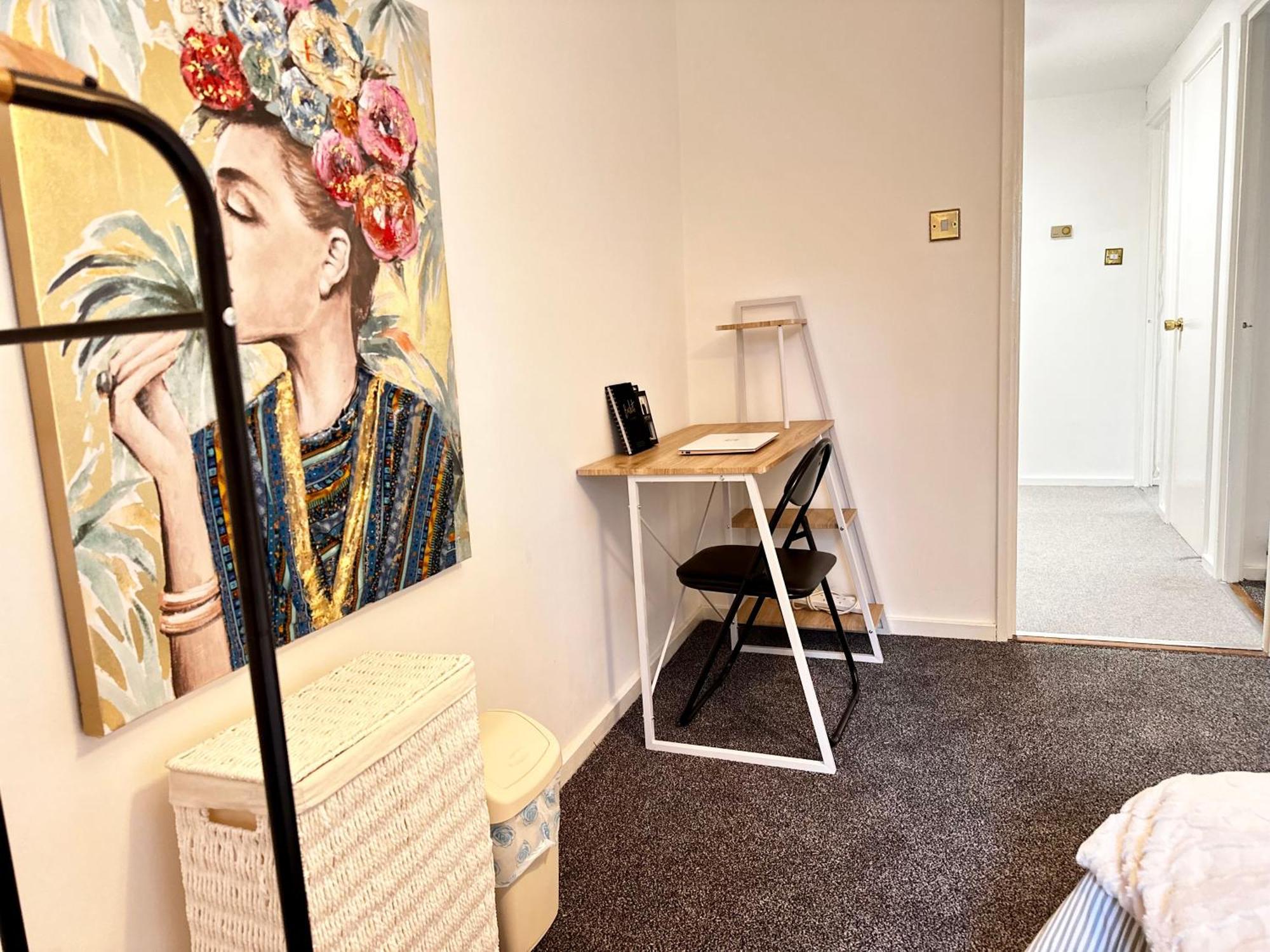 Stylish Modern Centre Flat Apartment